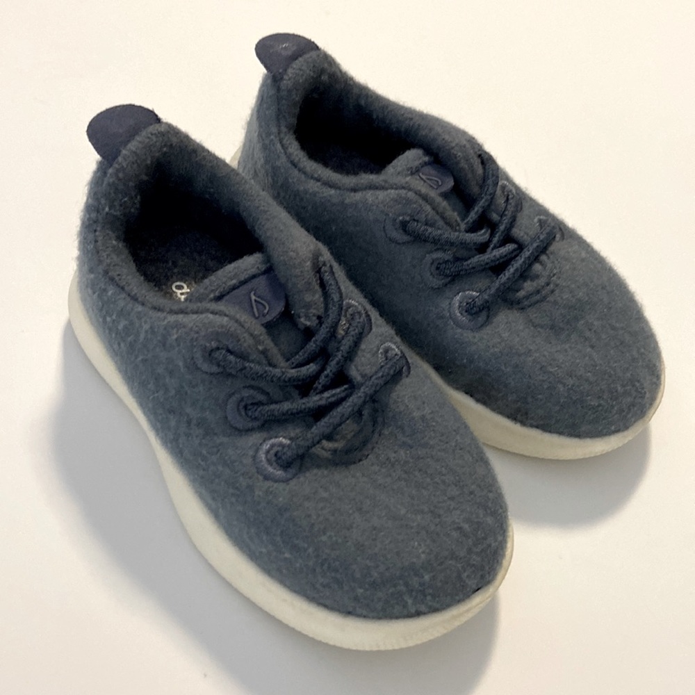 Small birds! Little kids Allbirds! Gray Blue wool sneakers Size 5 toddler